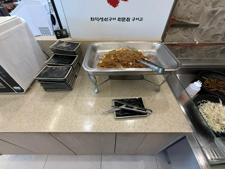 Soup and rice ready at the self-bar