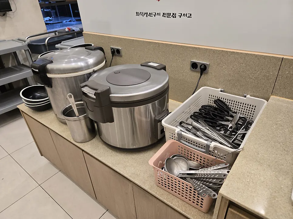 밥에 올린 볼락 살 한 술