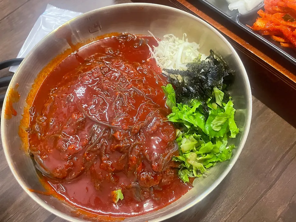 A generous bowl of makguksu
