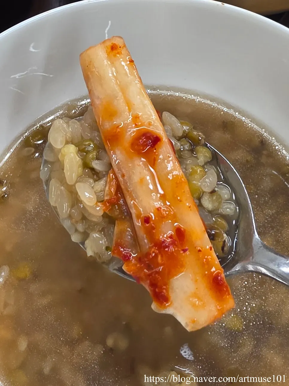 마무리로 먹은 오리탕 죽 그릇