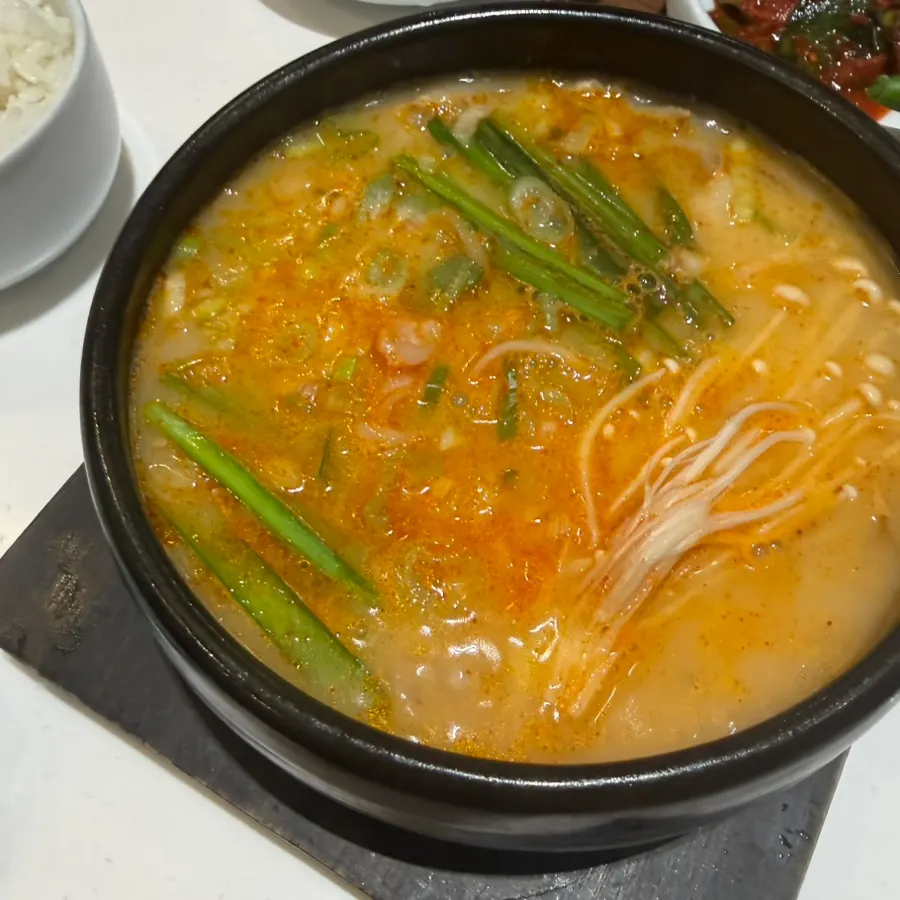찰밥과 김, 할맵김치 조합