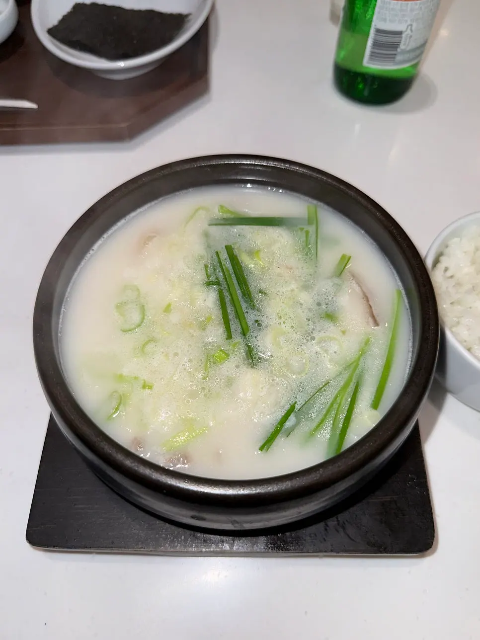 Self-serve side dish bar