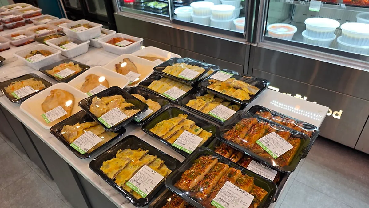 Side dishes on display at Gukaechan Banchan Gwanggyo Main Store