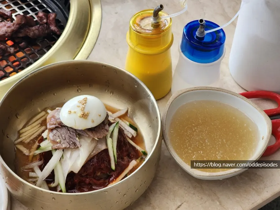 Table setting with hot pot scorched rice and stew