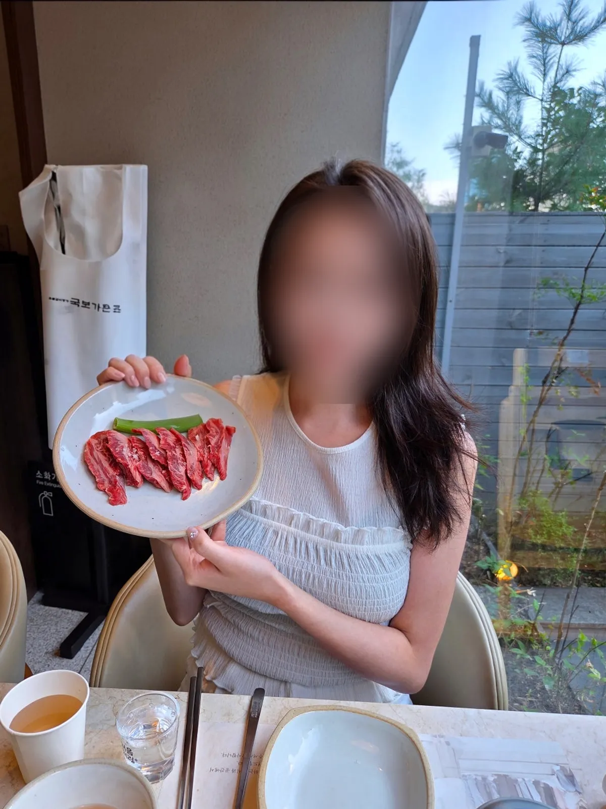 국보가든 삼성본점 숯불에 구워지는 갈비 대표 사진
