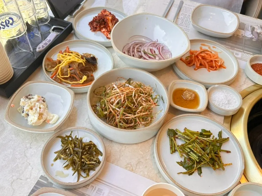 리필 가능한 국보가든 밑반찬 한 상