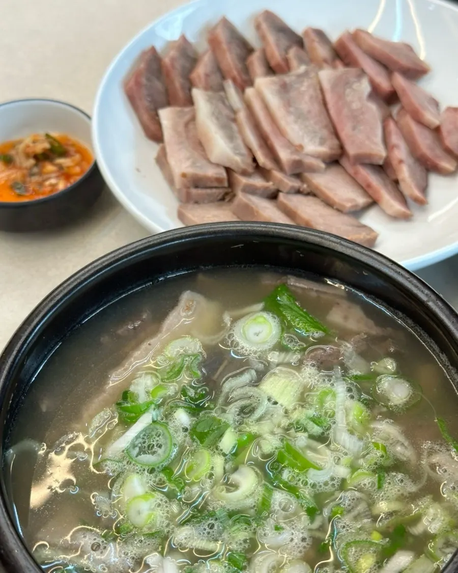 머릿고기로 만든 수육 한 접시