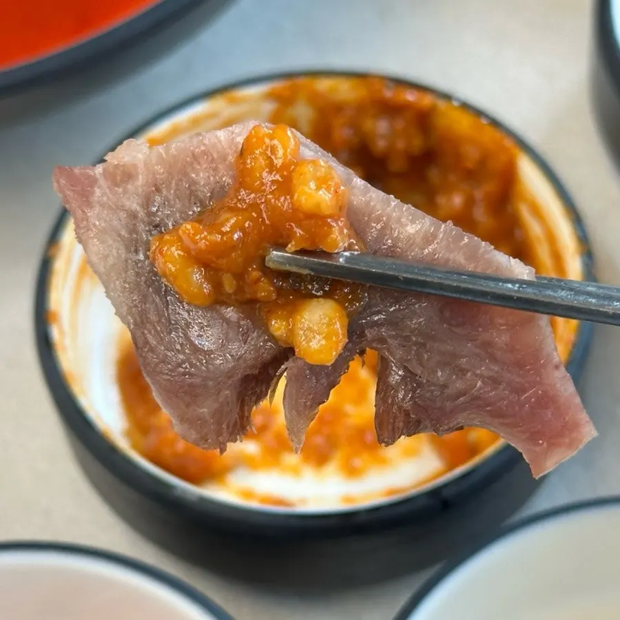 쫄깃한 식감의 머릿고기 수육 클로즈업