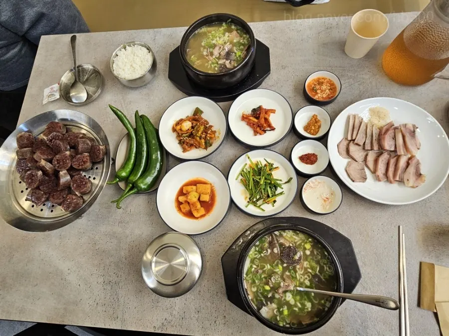 Table set with sundaeguk, jjal sundae, and suyuk together