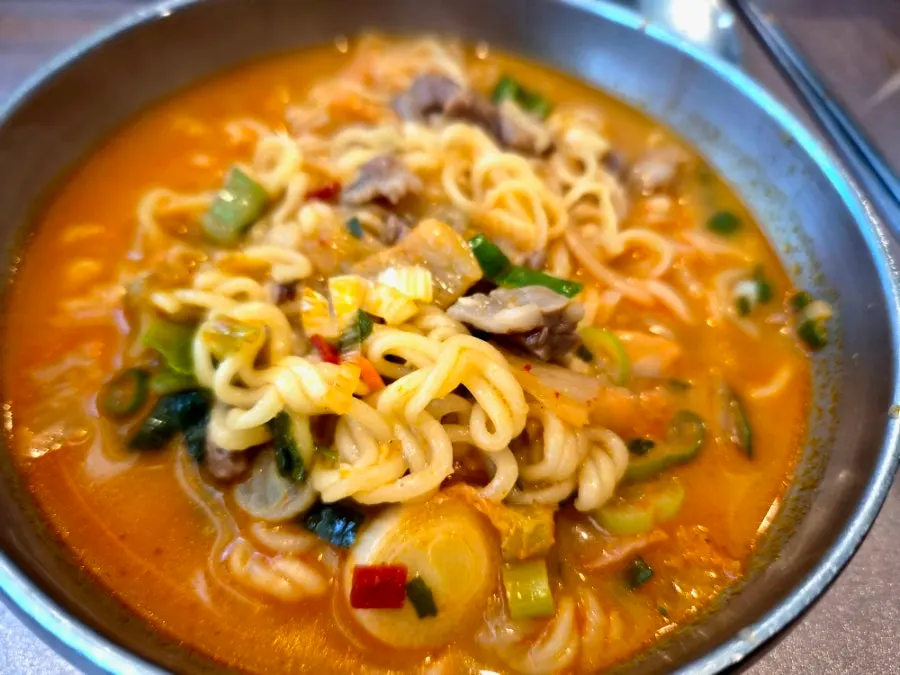 Chewy, well-cooked bone broth ramyeon noodles