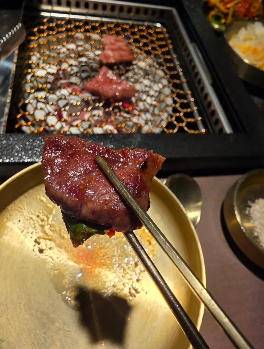 Special sirloin grilling on the plate