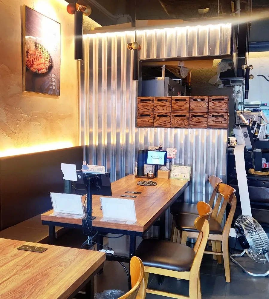 아기자기하게 꾸며진 매장 인테리어