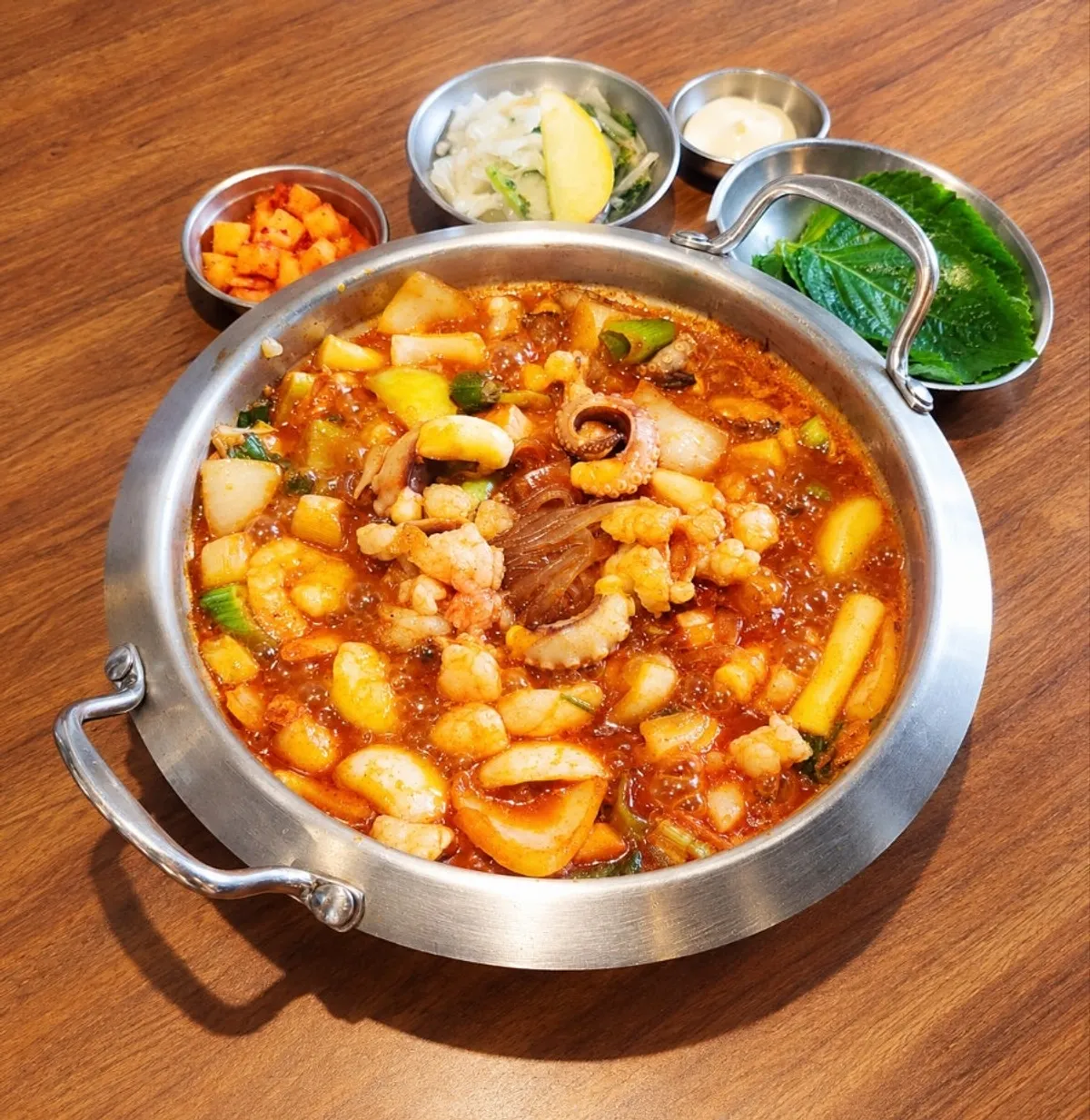 보글보글 끓는 한우대창낙곱새 중 사이즈