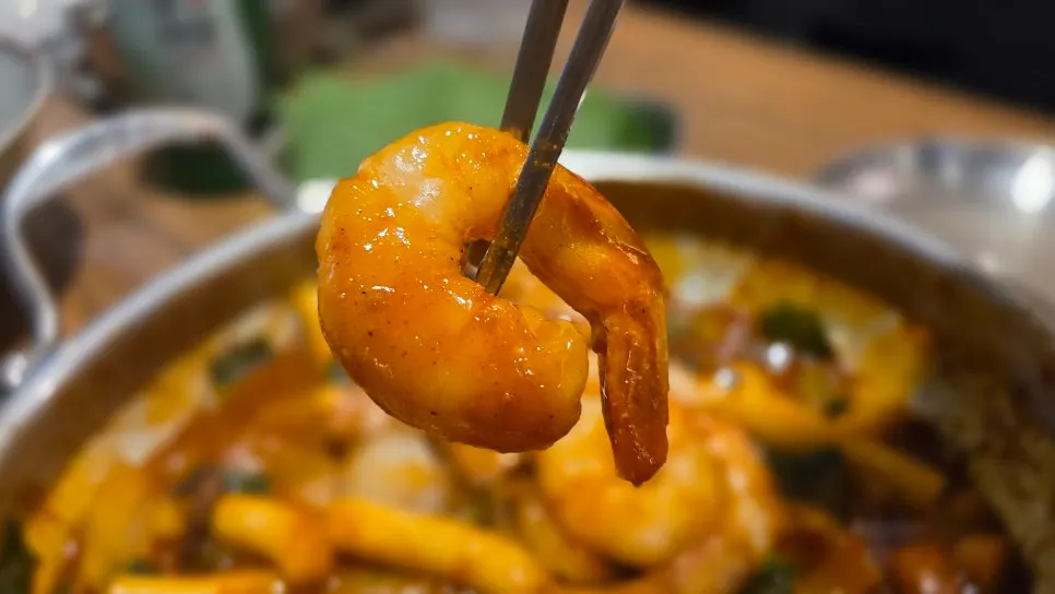 발산역 저녁 모임 자리로 차려진 낙곱새