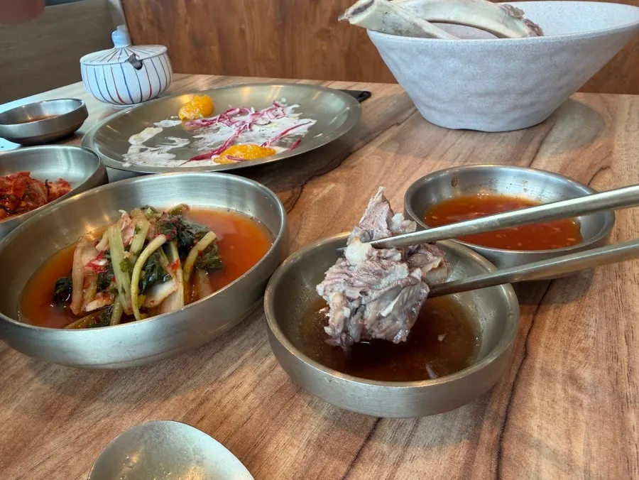야채까지 익은 왕갈비 국수전골 국물
