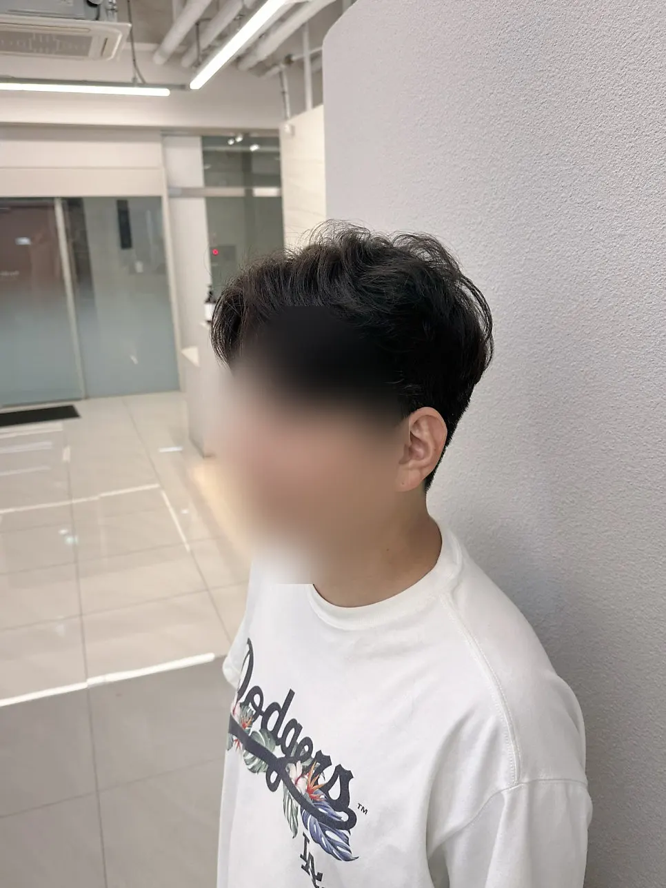 슬림한 옆라인이 보이는 가르마펌 애프터