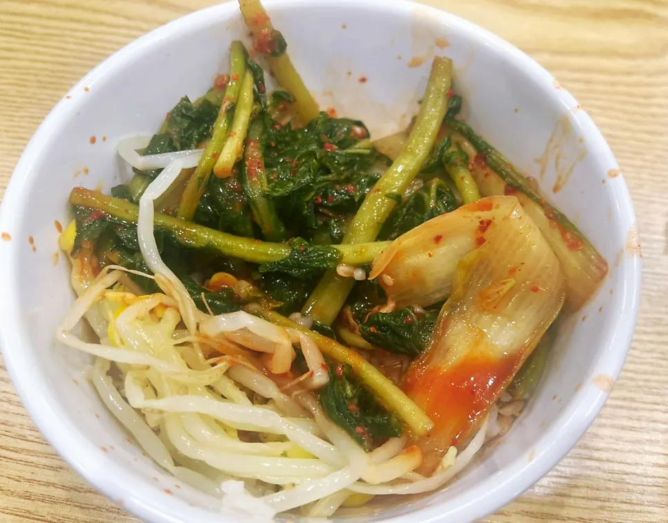 셀프코너 재료로 비벼 만든 열무비빔밥