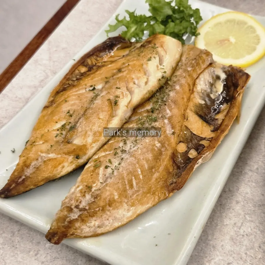 Fried loach eaten with soy sauce