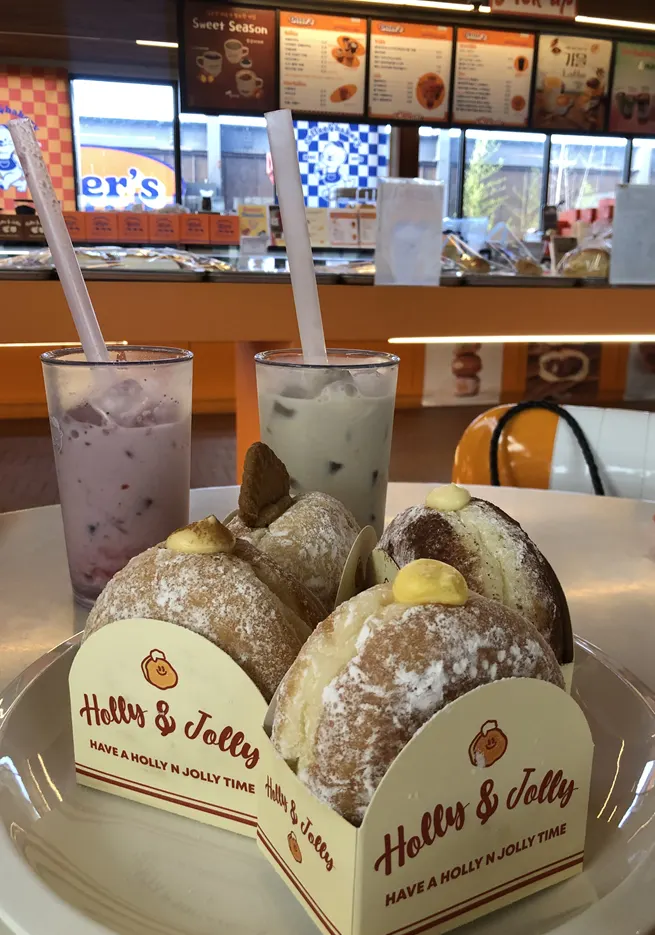 Cream doughnuts we ordered