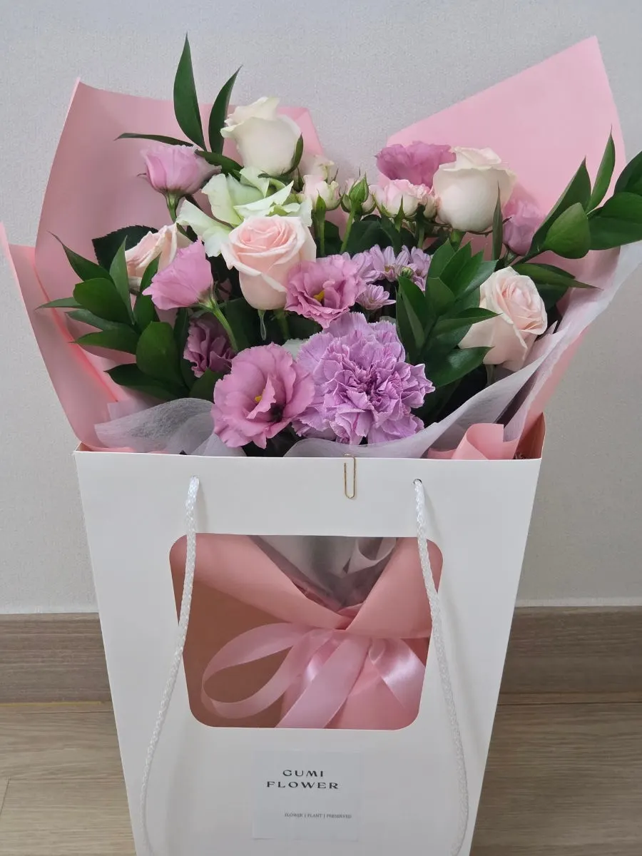 Wrapped bouquet picked up from Gumi Flower Bisan-jeom