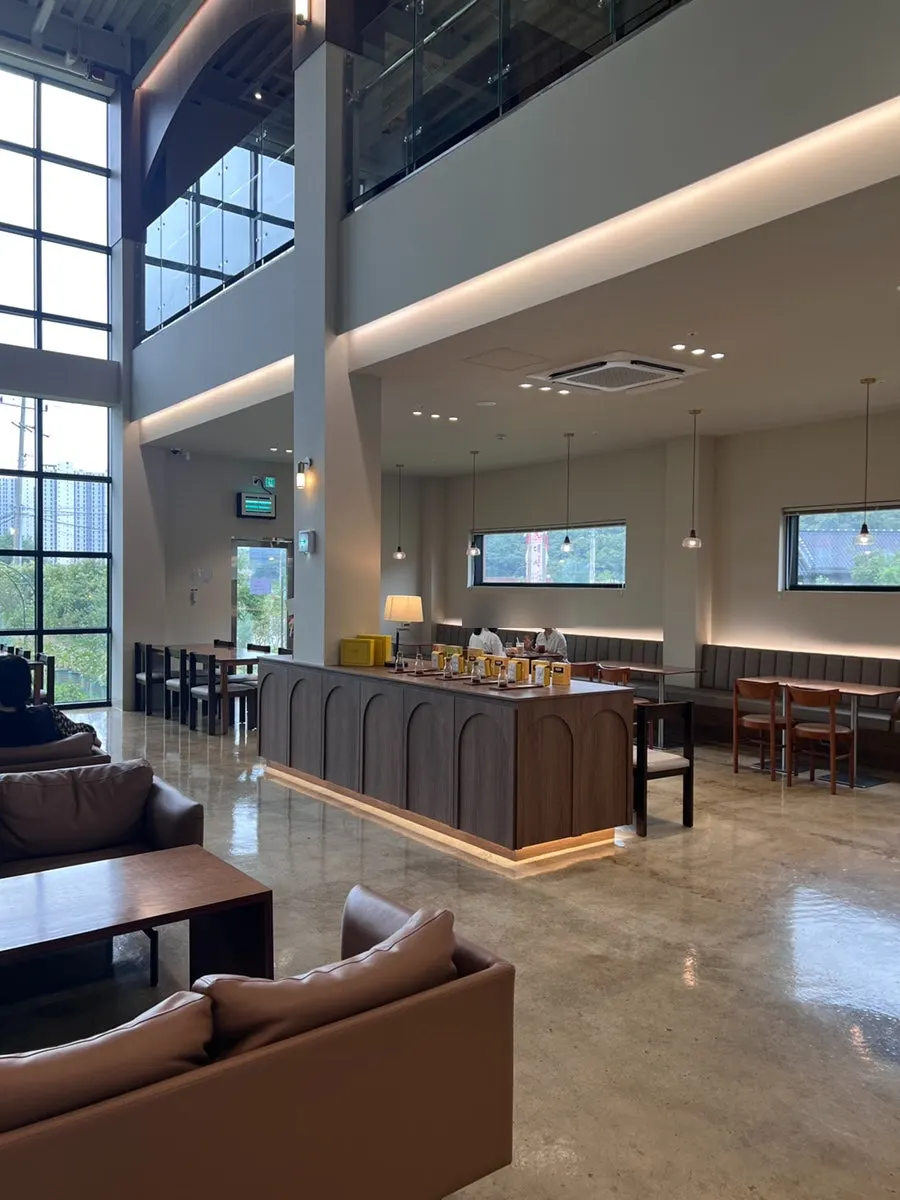 Café entrance and surrounding scenery