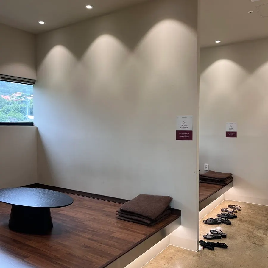 First-floor hall interior and tables