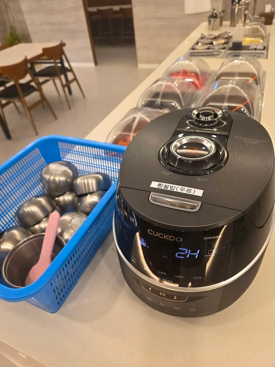 Self-service bar offering free rice