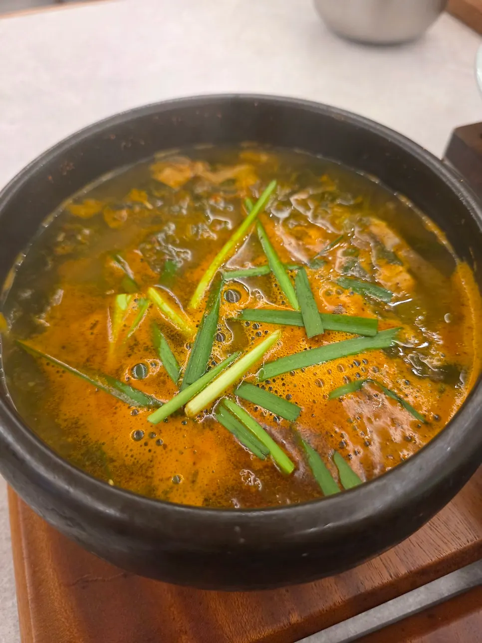 Red goat soup compared with loach soup