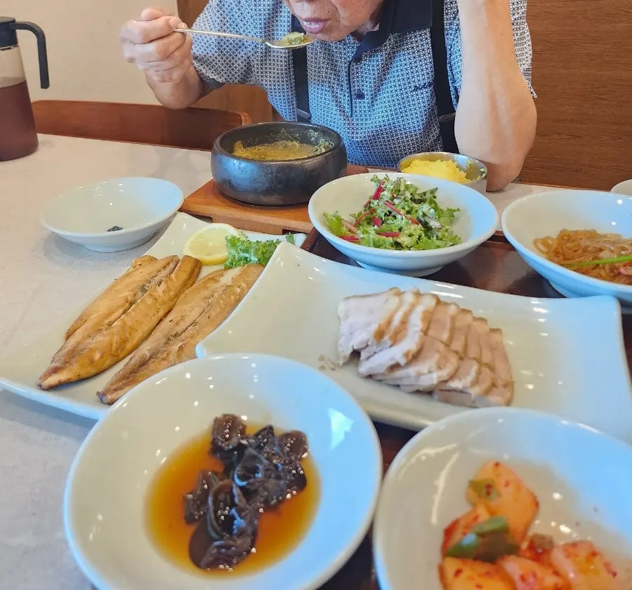 금오산 근처 이로정 외관