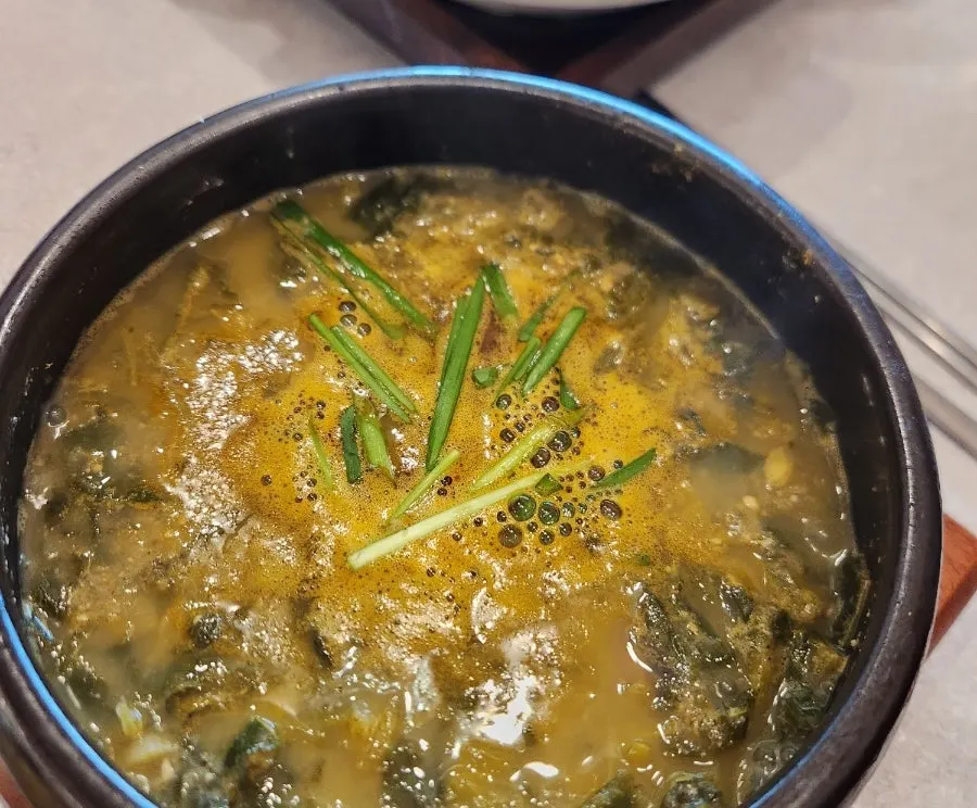 국내산 상황버섯으로 끓인 남원식 상황추어탕