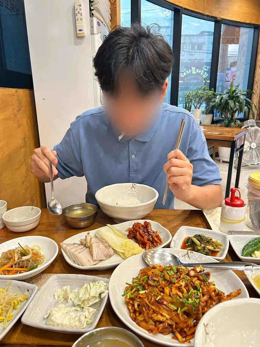 구미 임가네낙지보쌈 재방문 식사 장면