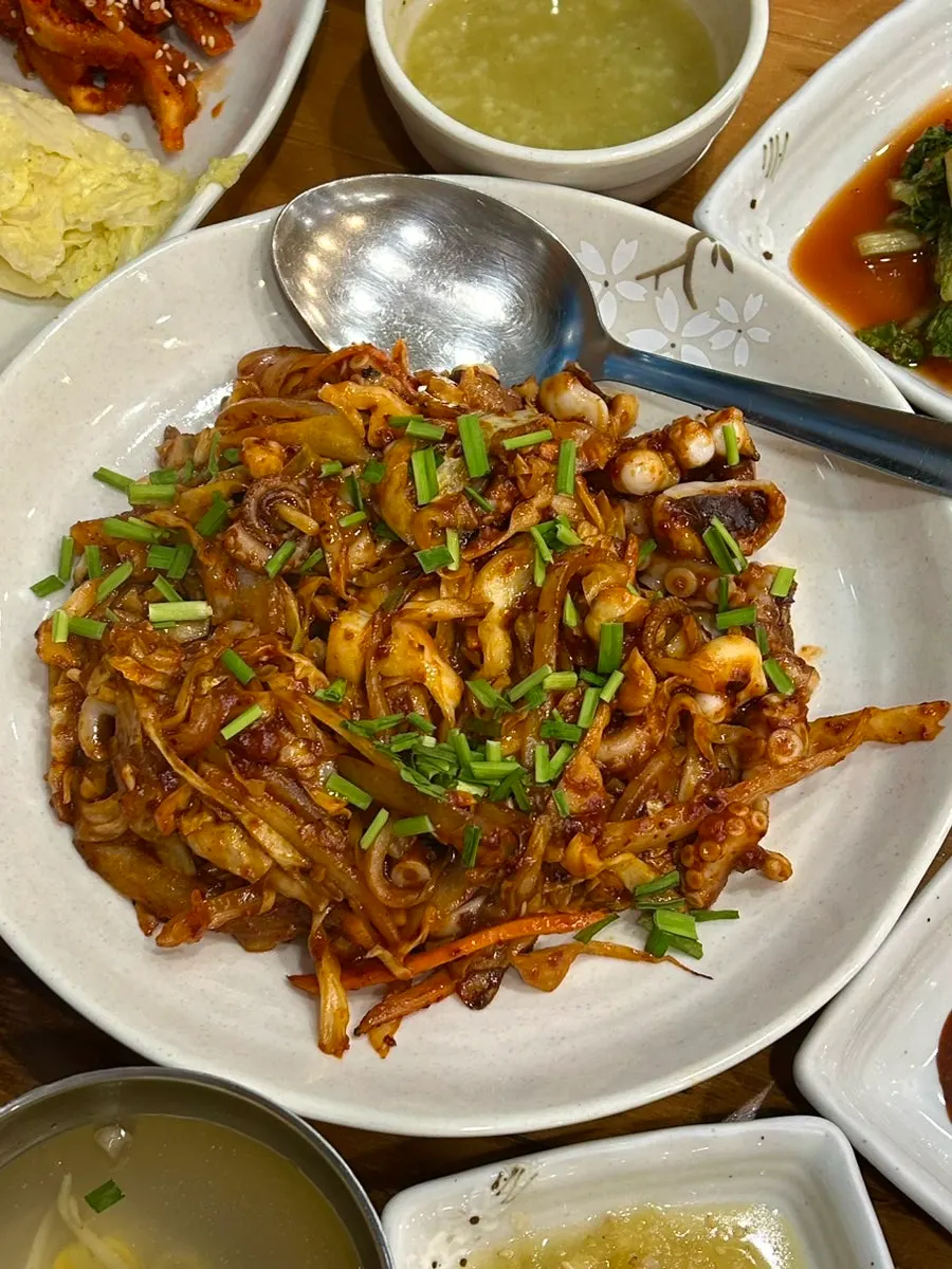 메인이 차려진 임가네한상 전체 상차림