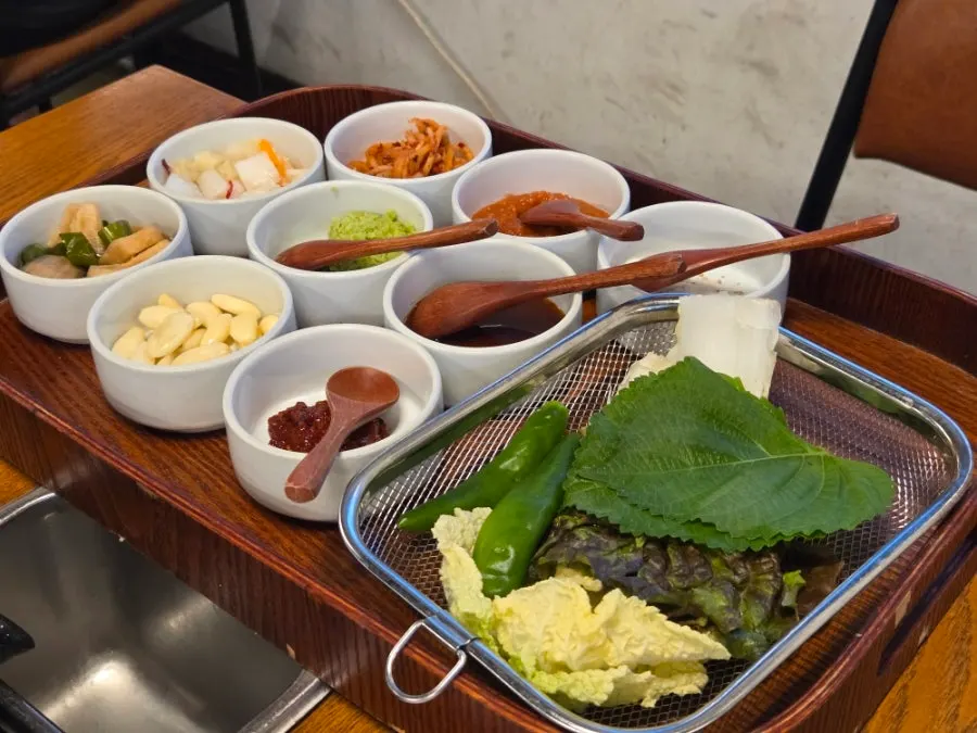 Kkotdwaeji Restaurant information