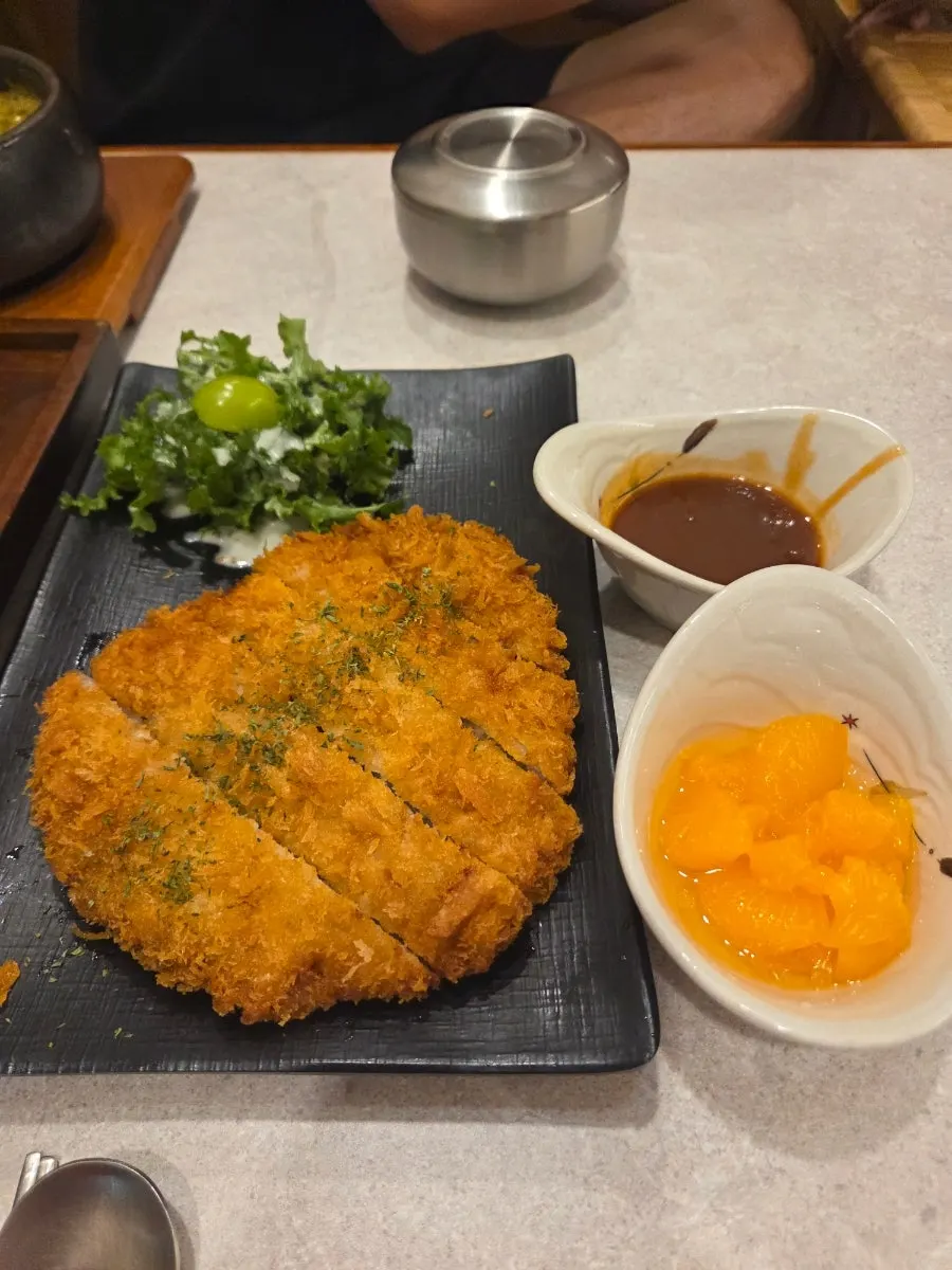 이로정 온수육 고기 결 클로즈업
