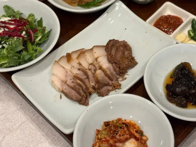A plate of warm suyuk the kids devoured