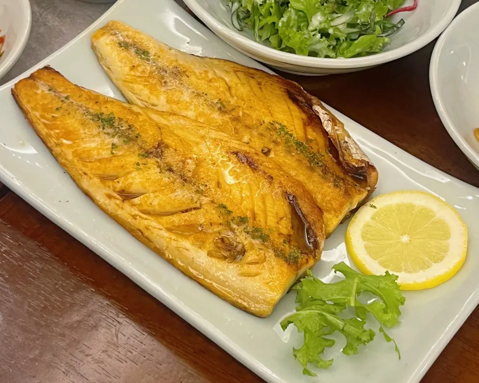 Golden grilled mackerel