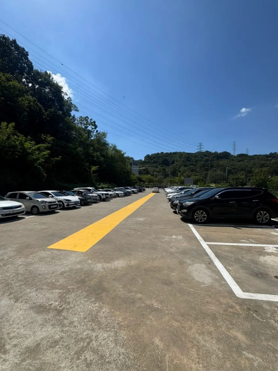 이로정 입구와 매장 전경
