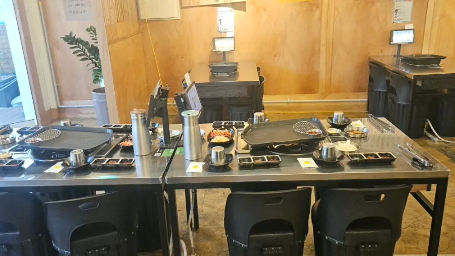 Interior of Jipsi with 4-person tables