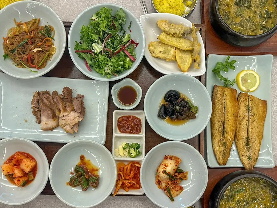 Irojeong set menu served on ceramic dishware