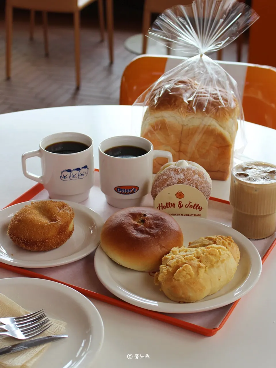 Otters, a bakery café in Gumi