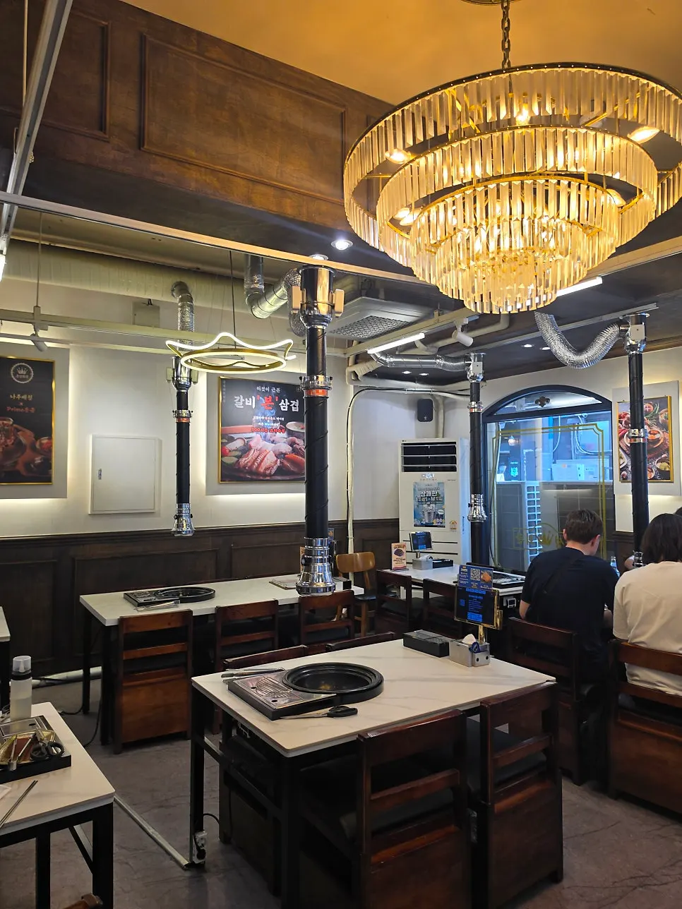 1st-floor entrance of Geumseong Hoegwan near City Hall Station