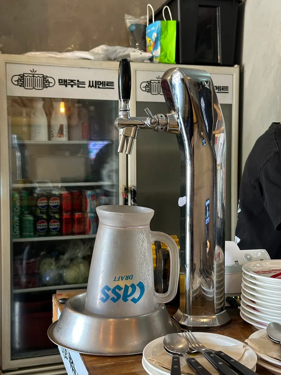 Draft beer corner at Ciment Chungnam National University branch