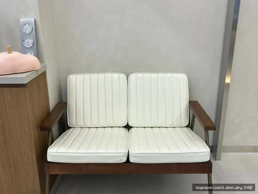 Stylish decor display in the waiting area