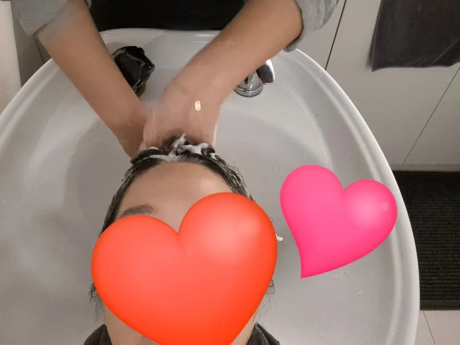 Interior of the salon's shampoo room