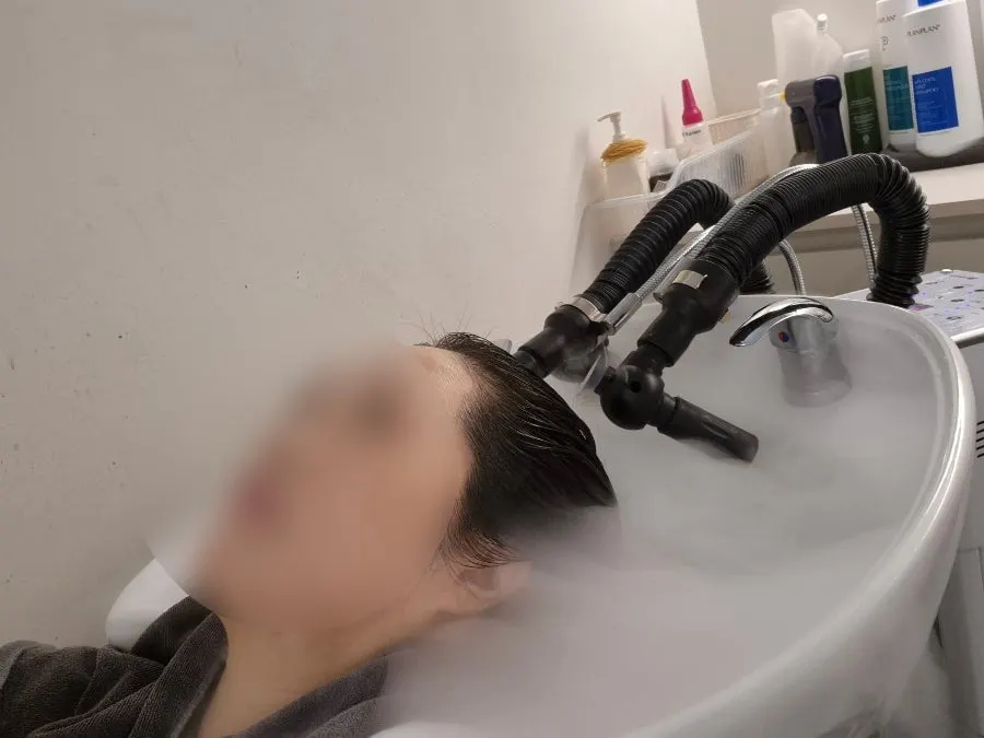 Shampoo station for scalp massage and clinic treatment