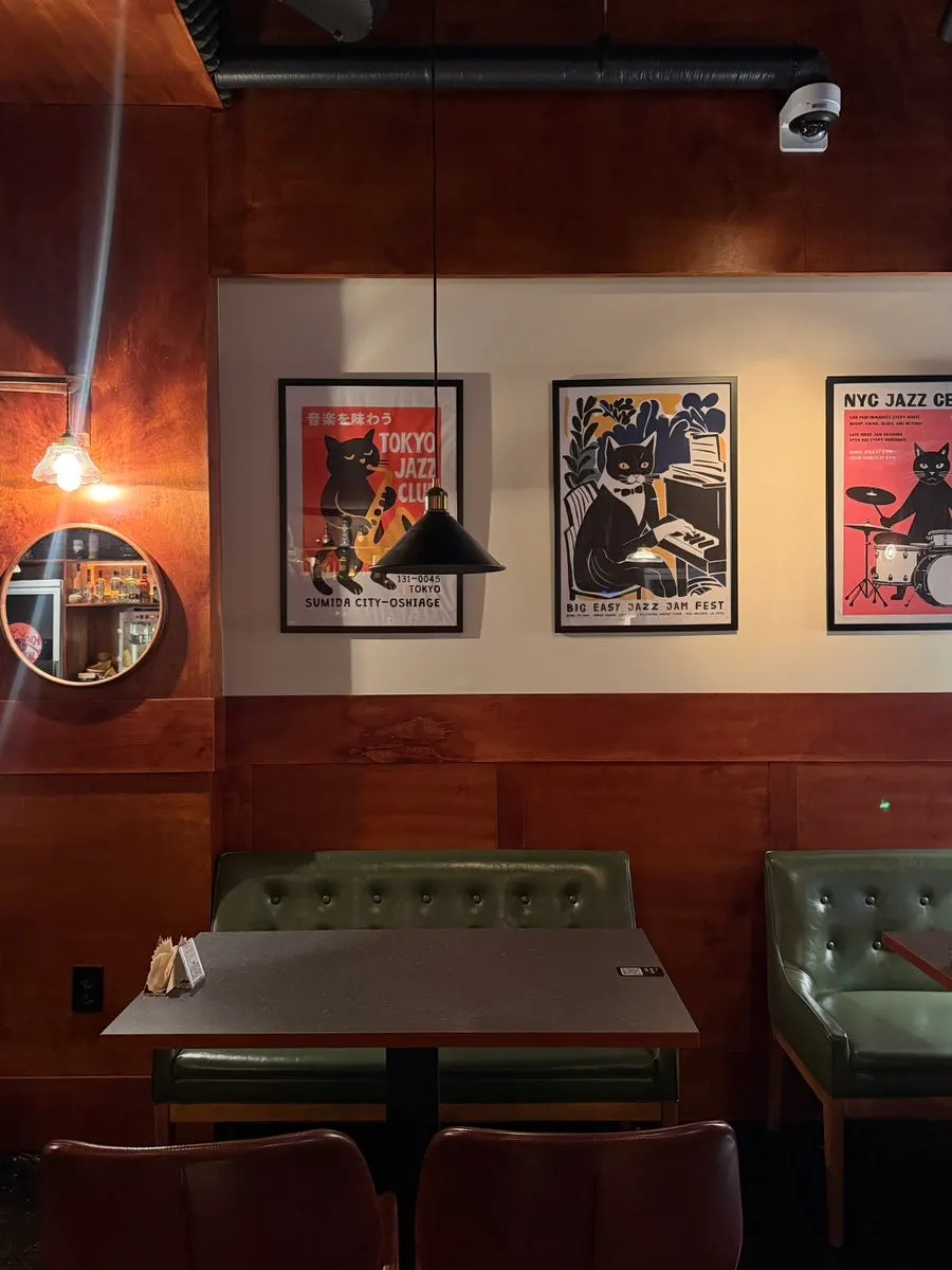 Bar snack set menu for solo guests