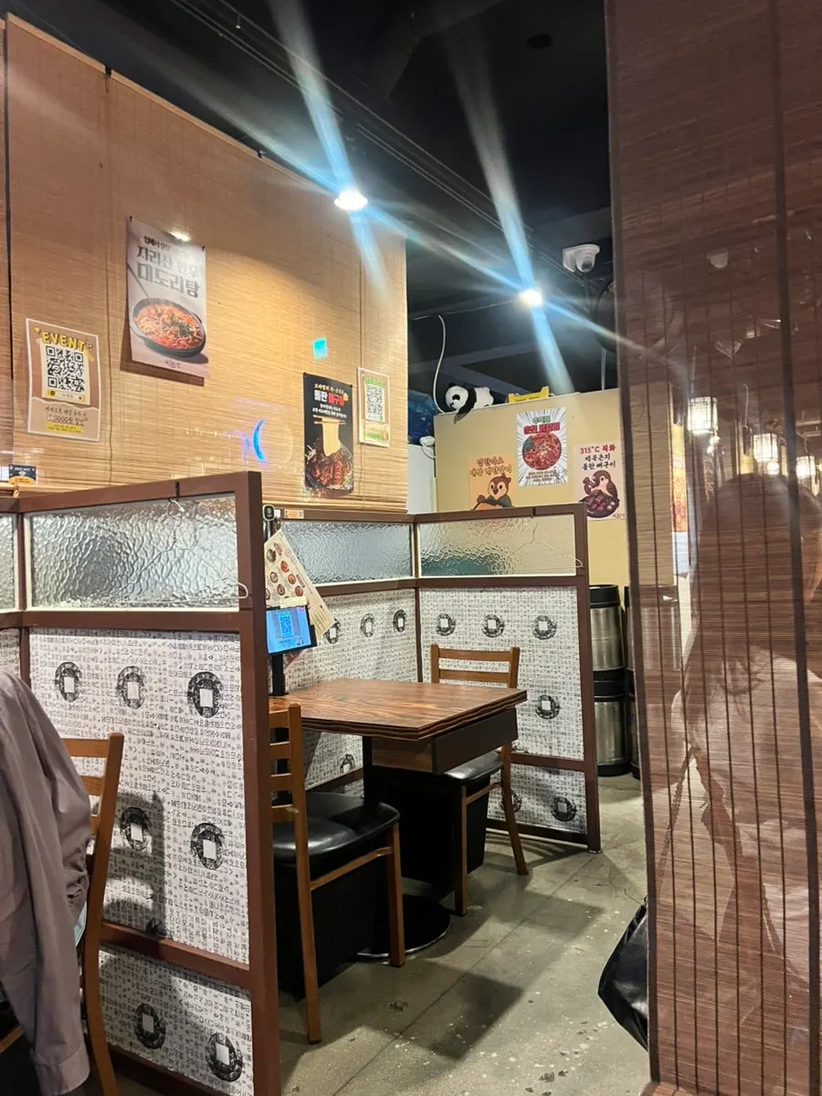 새참집 2층 매장 내부 인테리어