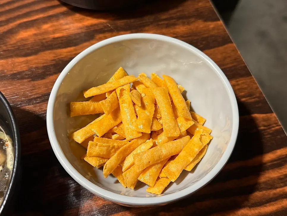 Complimentary cracker side dish