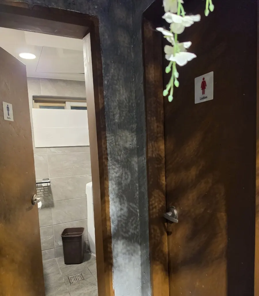 Restroom amenities inside Saechamjip