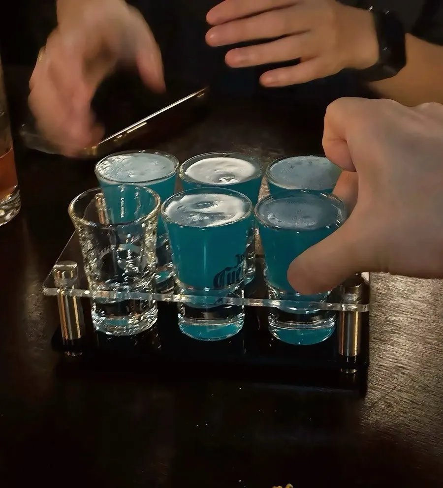 Introducing Woowoo, a solo-drinking bar in Gwangja